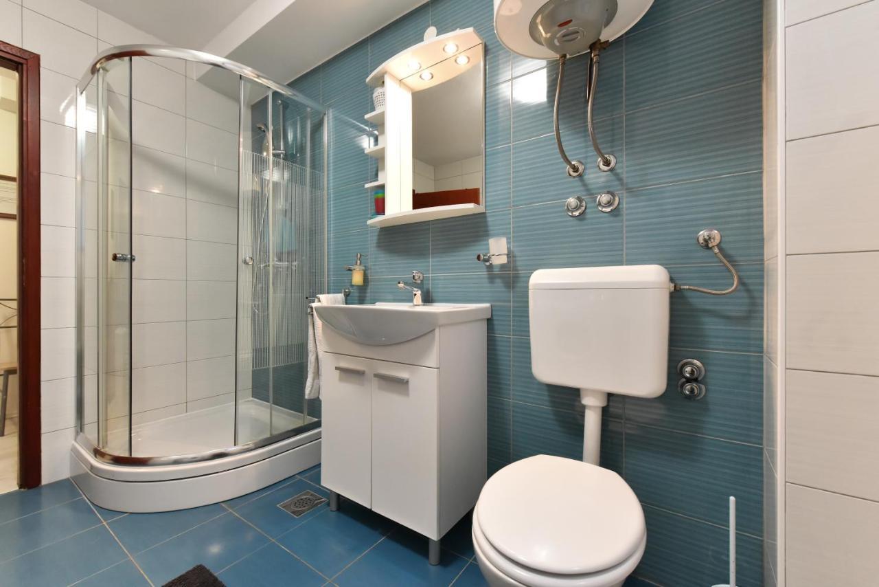 Lovely Apartment In The Groundfloor Zadar Exterior foto